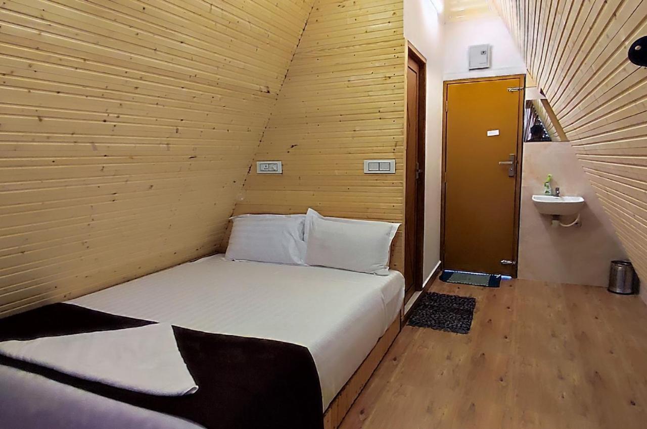 Serenity Panchalimedu Pīrmed Exteriör bild